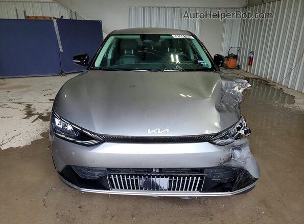 KNDC34LAXR5198697 2024 KIA EV6 Silver Front view