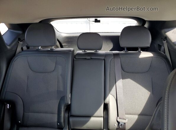 KNDC34LB3R5180695 2024 KIA EV6 White Rear seats view