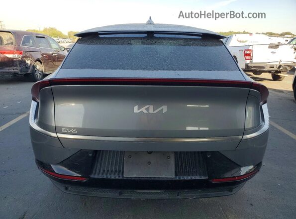 KNDC3DLC0R5161272 2024 KIA EV6 Silver Rear interior view