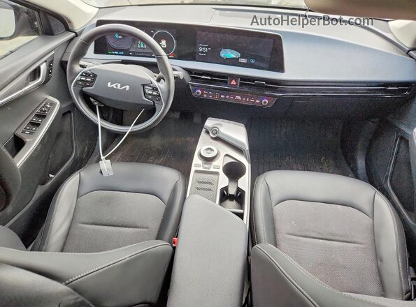 KNDC3DLC9R5184131 2024 KIA EV6 Beige Widok deski rozdzielczej