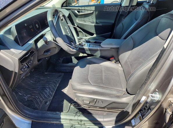 KNDC3DLCXR5215516 2024 KIA EV6 Gray Vista interior delantera