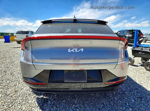 KNDC3DLCXR5215516 2024 KIA EV6 Gray Vista trasera