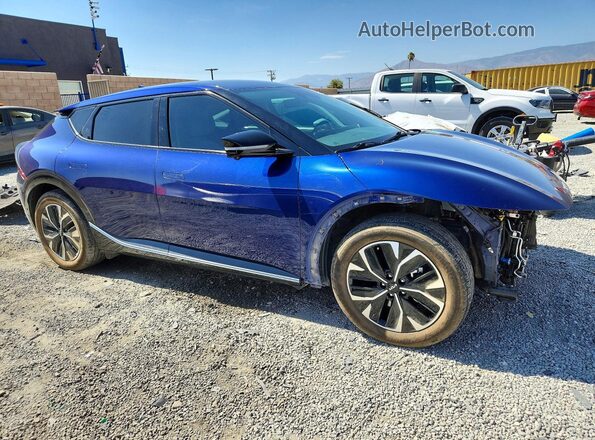 KNDC3DLCXR5618878 2024 KIA EV6 Blue Delantero derecho
