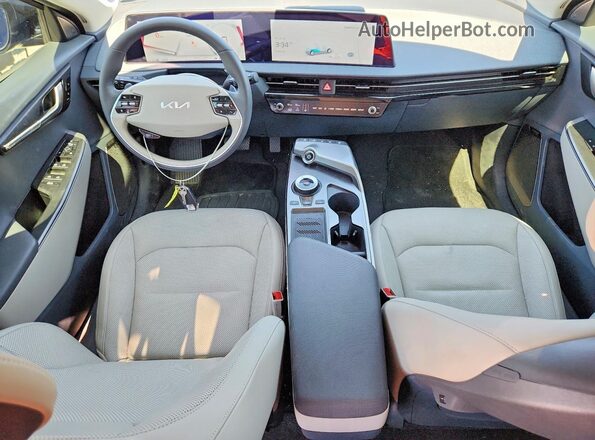 KNDC3DLCXR5618878 2024 KIA EV6 Blue Vista del salpicadero
