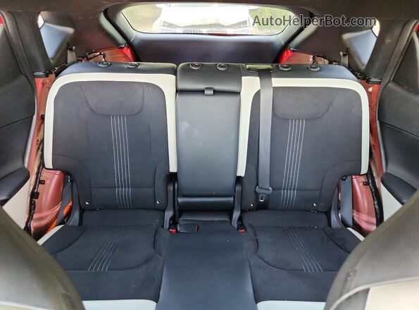 KNDC4DLC6R5197819 2024 KIA EV6 Red Vista de los asientos traseros