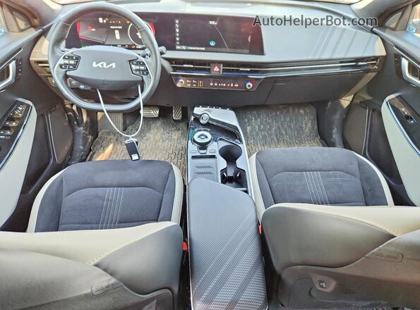KNDC4DLC6R5197819 2024 KIA EV6 Red Vista del salpicadero
