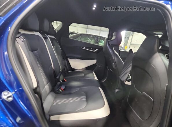 KNDC4DLC9R5164720 2024 KIA EV6 Blue Vista de los asientos traseros