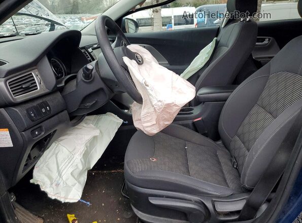 KNDCB3LC0J5205515 2018 KIA NIRO Blue Front interior view