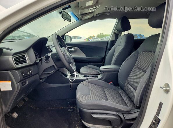 KNDCB3LC0K5243702 2019 KIA NIRO White Вид салону спереду