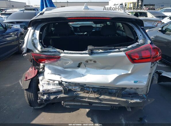 KNDCB3LC0L5395092 2020 KIA NIRO Silver 