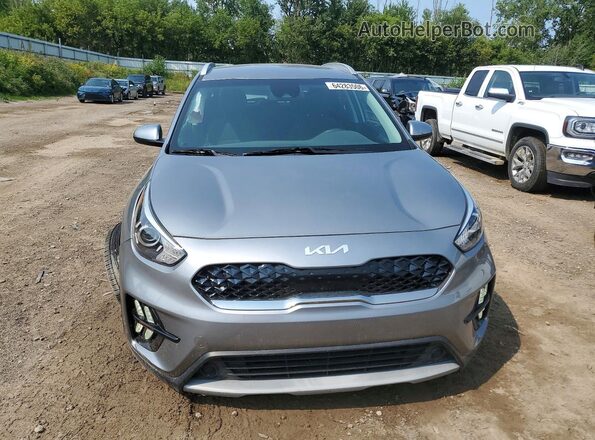 KNDCB3LC0N5524208 2022 KIA NIRO Silver Widok z przodu