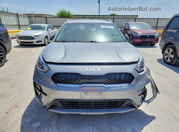 KNDCB3LC1N5541485 2022 KIA NIRO Gray Вид спереду