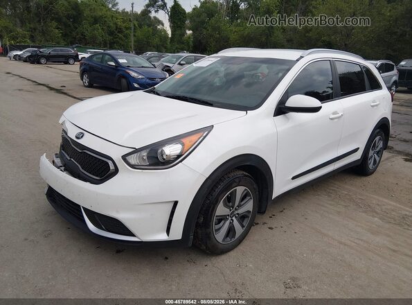 KNDCB3LC2H5093133 2017 KIA NIRO White Przód lewy