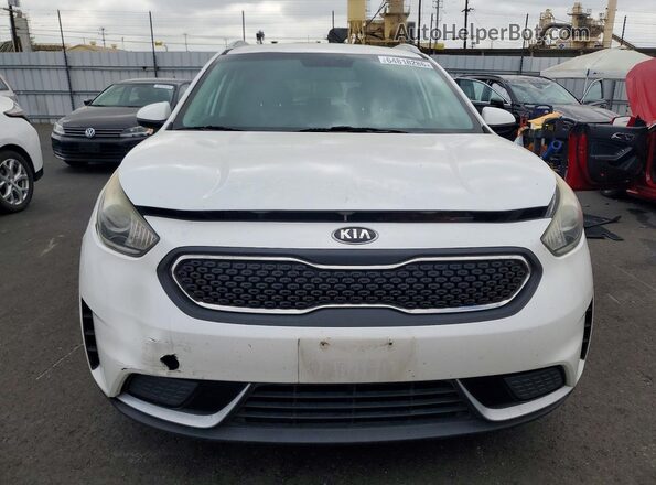 KNDCB3LC2J5156768 2018 KIA NIRO Белый Вид спереди