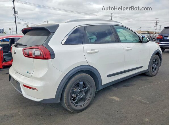 KNDCB3LC2J5156768 2018 KIA NIRO Белый Задняя правая четверть