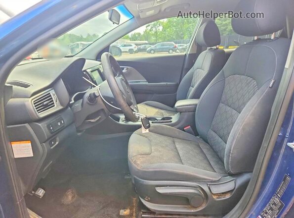 KNDCB3LC2K5217053 2019 KIA NIRO Blue Front interior view