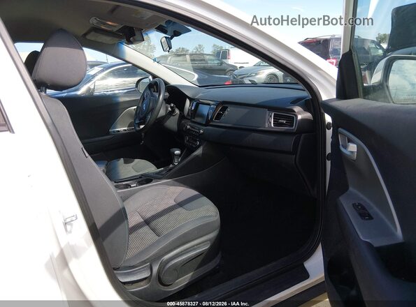 KNDCB3LC3H5051652 2017 KIA NIRO White Front interior view