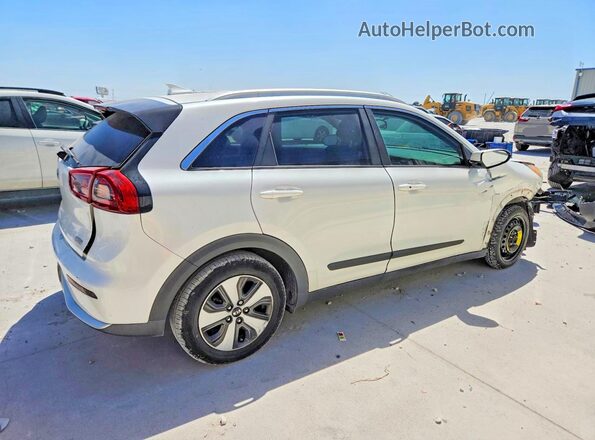 KNDCB3LC3H5053238 2017 KIA NIRO Белый Задняя правая четверть