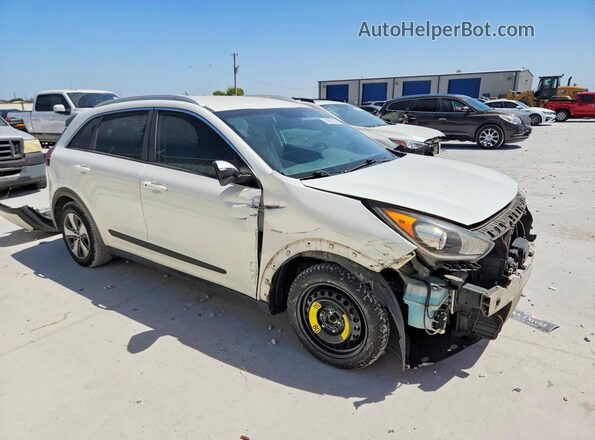 KNDCB3LC3H5053238 2017 KIA NIRO Белый Передняя правая четверть