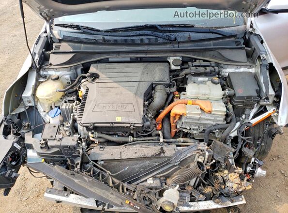 KNDCB3LC3L5397967 2020 KIA NIRO Silver Engine compartment view