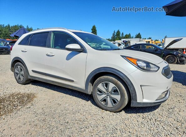 KNDCB3LC4J5204545 2018 KIA NIRO White Przód prawy