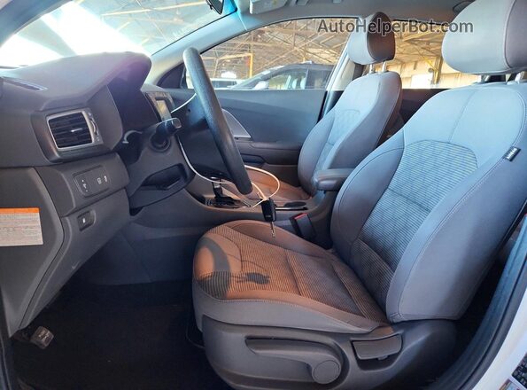 KNDCB3LC4K5265153 2019 KIA NIRO White წინა სალონის ხედი