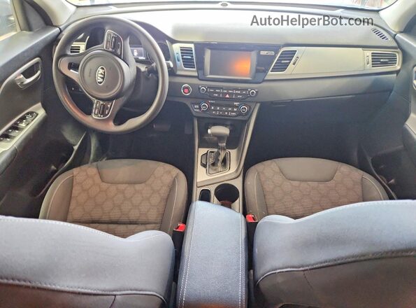 KNDCB3LC6H5064573 2017 KIA NIRO Gray Вид панелі приладів