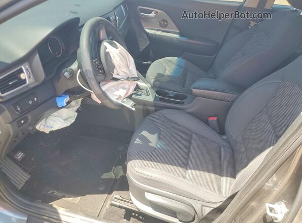 KNDCB3LC6J5202151 2018 KIA NIRO Gray წინა სალონის ხედი