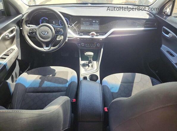 KNDCB3LC6L5369614 2020 KIA NIRO Белый Вид панели приборов
