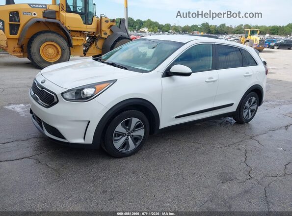 KNDCB3LC7J5158256 2018 KIA NIRO White Vista tres cuartos delantera izquierda