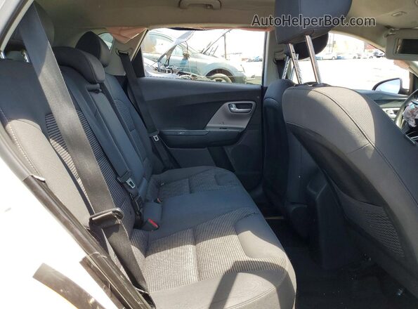KNDCB3LC7K5246127 2019 KIA NIRO White Widok tylnych siedzeń