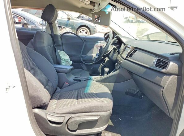 KNDCB3LC7K5246127 2019 KIA NIRO White Widok wnętrza z przodu