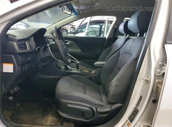KNDCB3LC8J5200580 2018 KIA NIRO Silver Widok wnętrza z przodu