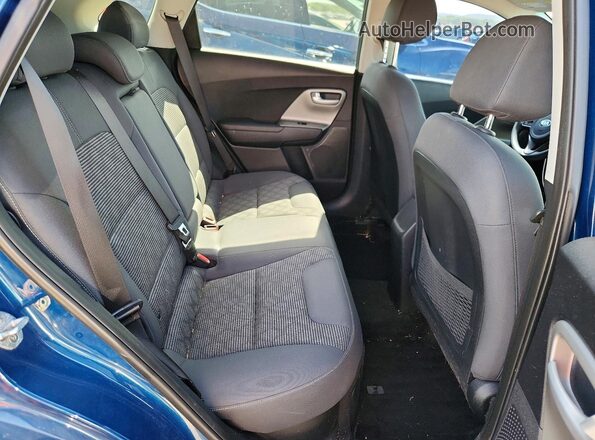 KNDCB3LC8J5200739 2018 KIA NIRO Blue Rear interior view