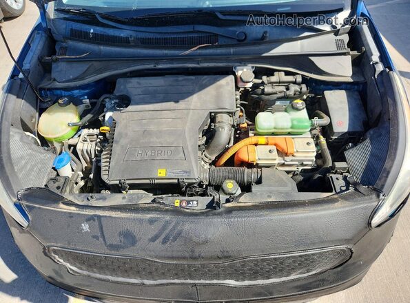 KNDCB3LC8J5200739 2018 KIA NIRO Blue Engine compartment view