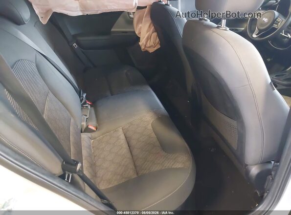 KNDCB3LC8L5359845 2020 KIA NIRO Silver VIN კოდის სტიკერის ხედი