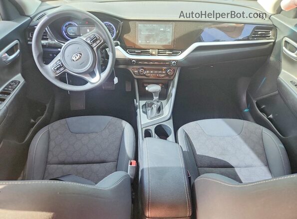 KNDCB3LC8L5362213 2020 KIA NIRO Белый Вид панели приборов