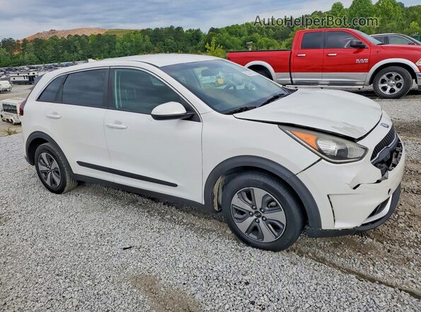KNDCB3LC9J5203911 2018 KIA NIRO Белый Передняя правая четверть