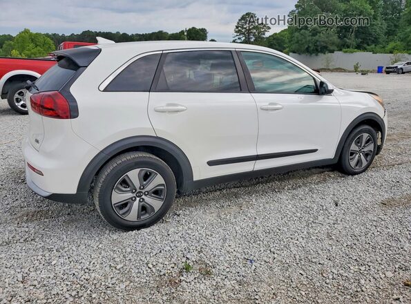 KNDCB3LC9J5203911 2018 KIA NIRO Белый Задняя правая четверть