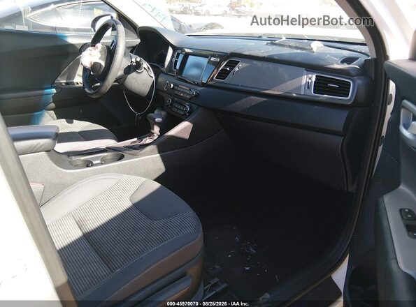 KNDCB3LCXH5058615 2017 KIA NIRO White Vista interior delantera
