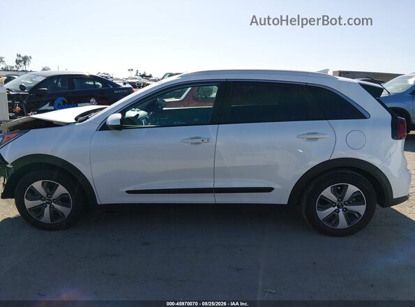 KNDCB3LCXH5058615 2017 KIA NIRO White 