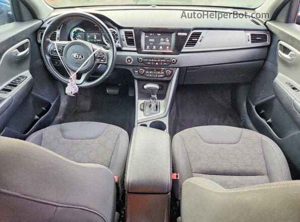 KNDCB3LCXH5074829 2017 KIA NIRO Синий Вид панели приборов