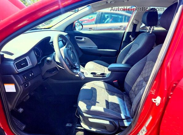 KNDCB3LCXJ5124117 2018 KIA NIRO Red Vista interior delantera