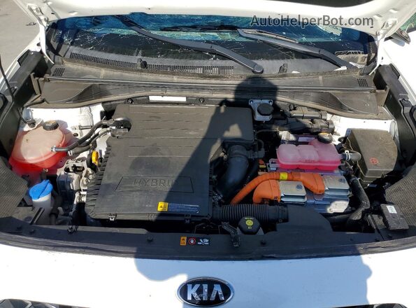 KNDCB3LCXM5470124 2021 KIA NIRO White Widok wnętrza z tyłu