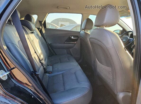 KNDCC3LC0K5221115 2019 KIA NIRO Gray Rear seats view