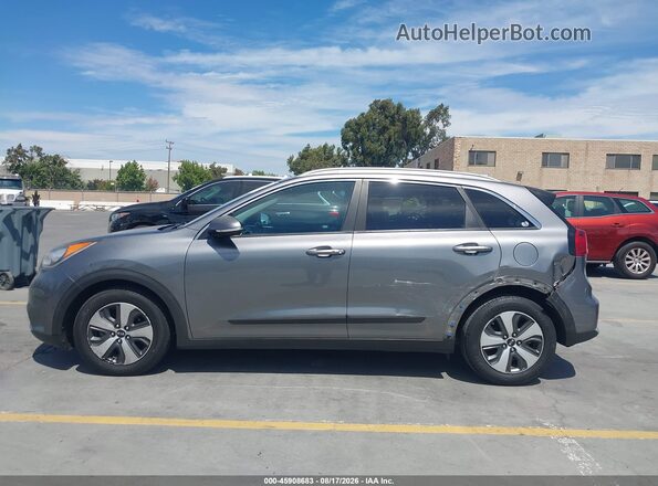 KNDCC3LC1H5057785 2017 KIA NIRO Gray 