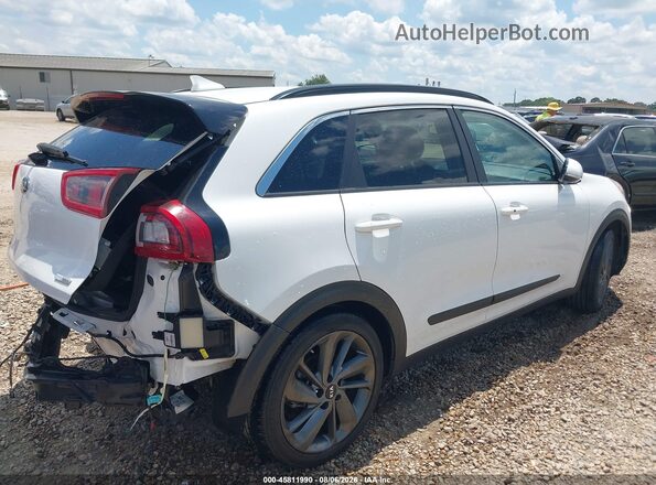 KNDCC3LC3H5080792 2017 KIA NIRO Белый Задняя правая четверть