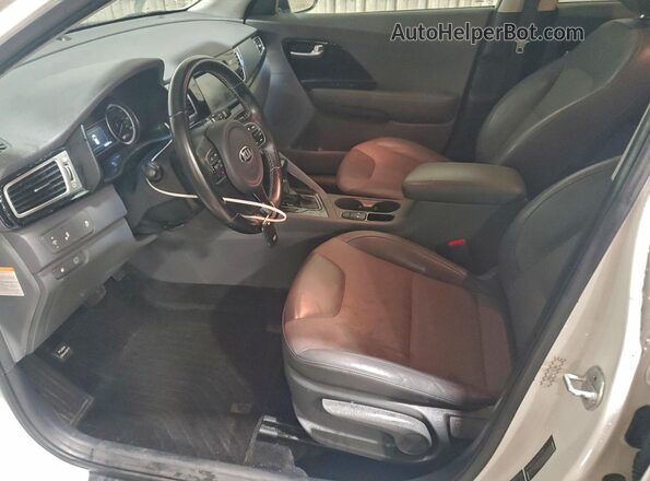 KNDCC3LC3H5095812 2017 KIA NIRO White Vista interior delantera