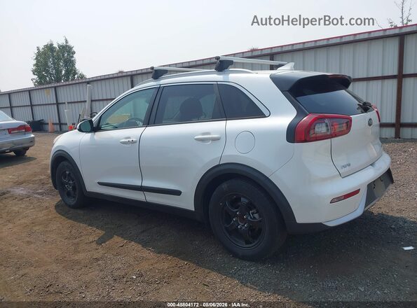 KNDCC3LC4H5061183 2017 KIA NIRO White 