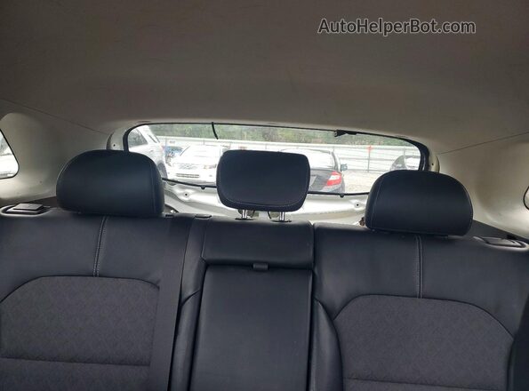 KNDCC3LC6H5048807 2017 KIA NIRO White უკანა სავარძლების ხედი